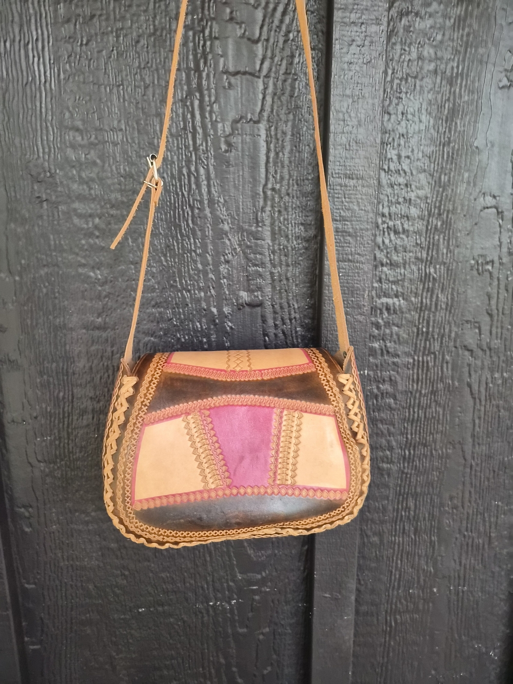 Handmade Floral Tooled Leather Crossbody Bag in Tan - Picture 2 of 7